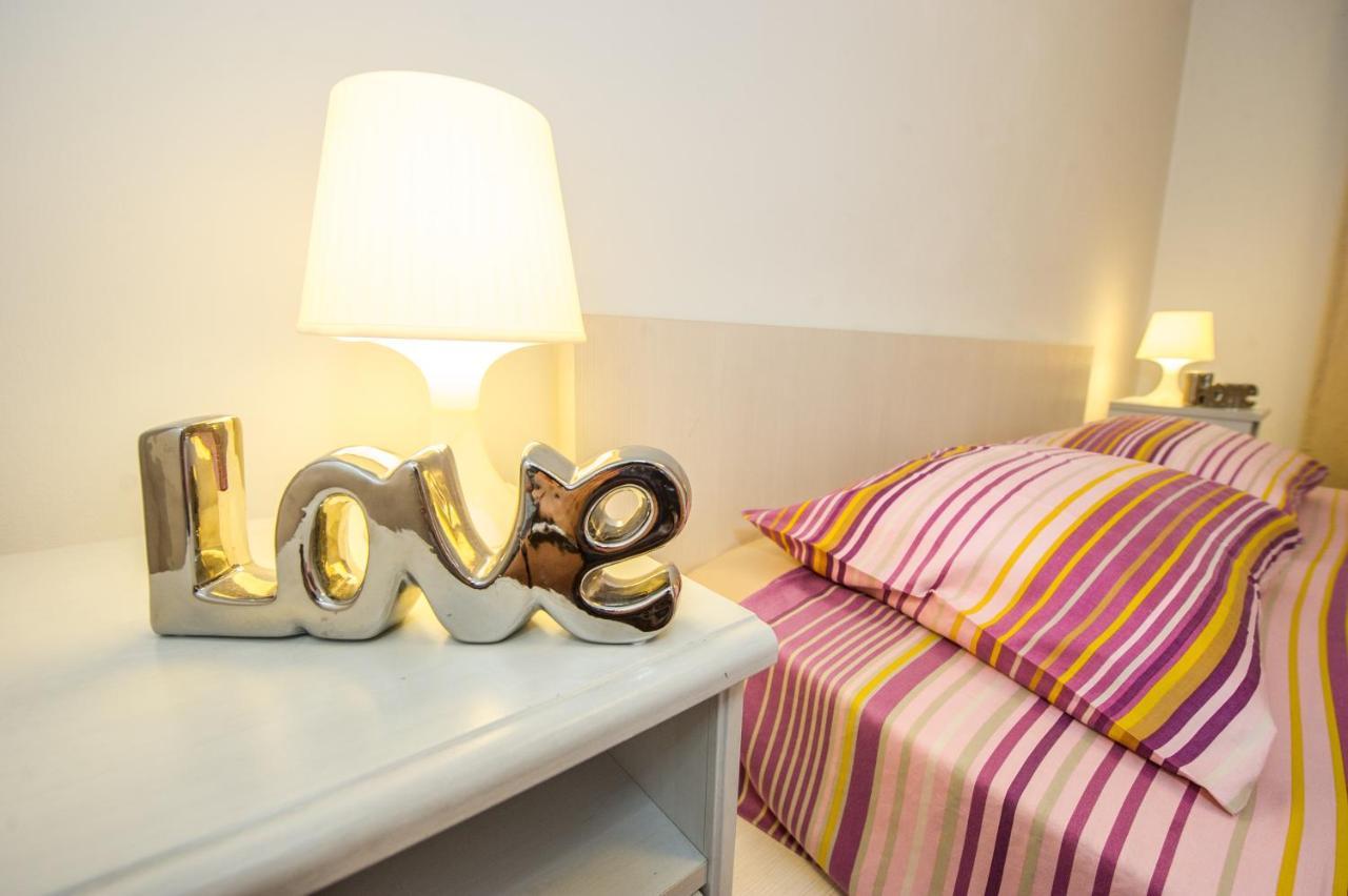 Universitate 1 Apartment Букурещ Екстериор снимка